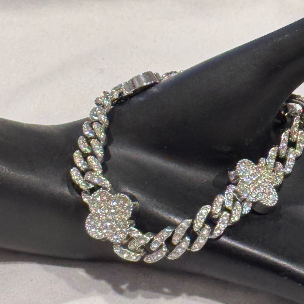 AJ USA Silver Tone Pave Iced-Out Glittering Clover Link Bracelet 8 inch NWT